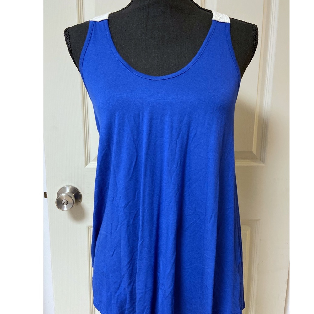 Market & Spruce Didi Crochet Detail Knit Tank